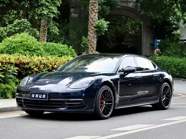 Porsche Panamera 2019