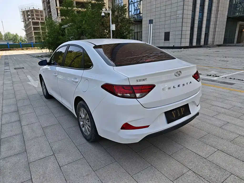 Hyundai Elantra 2021 — фото 4