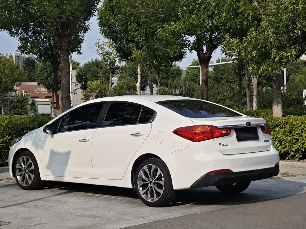 Kia K3 2015