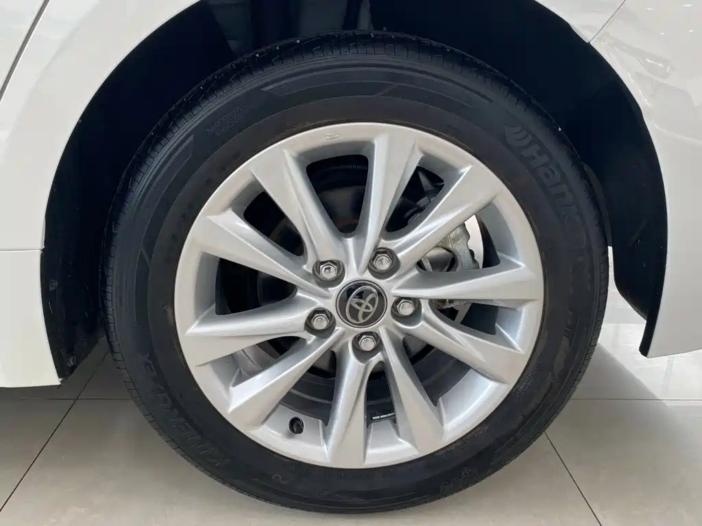 Toyota Corolla 2023 — фото 15