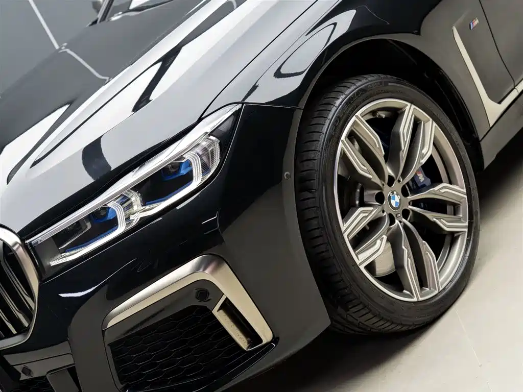 BMW 7 Series 2019 — фото 3