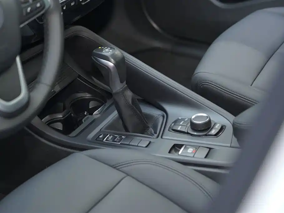 BMW X1 2019 — фото 12