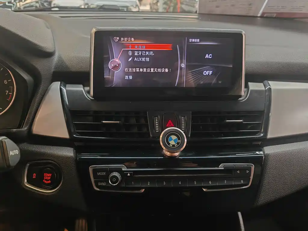 BMW 2 Series Active Tourer 2016 — фото 8