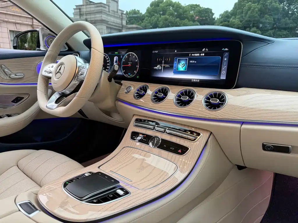 Mercedes-Benz E-Class 2020 — фото 10