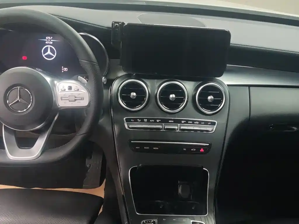 Mercedes-Benz C-Class 2020 — фото 10