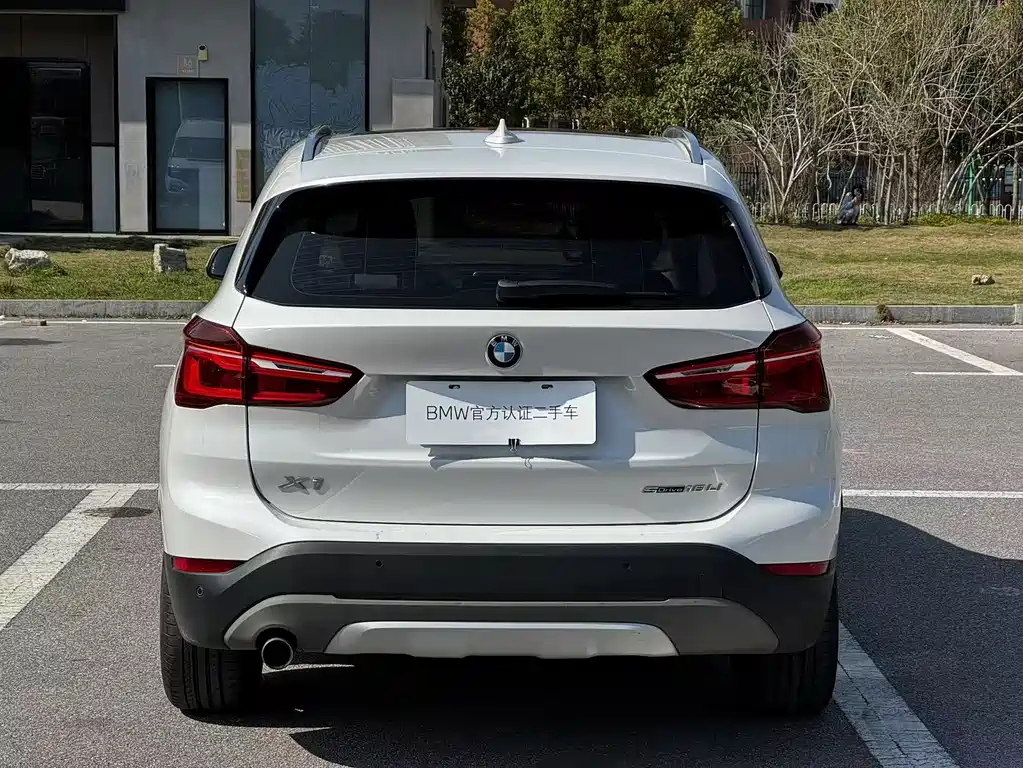 BMW X1 2018 — фото 9