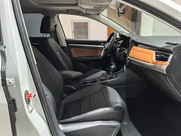 Volkswagen Bora 2023