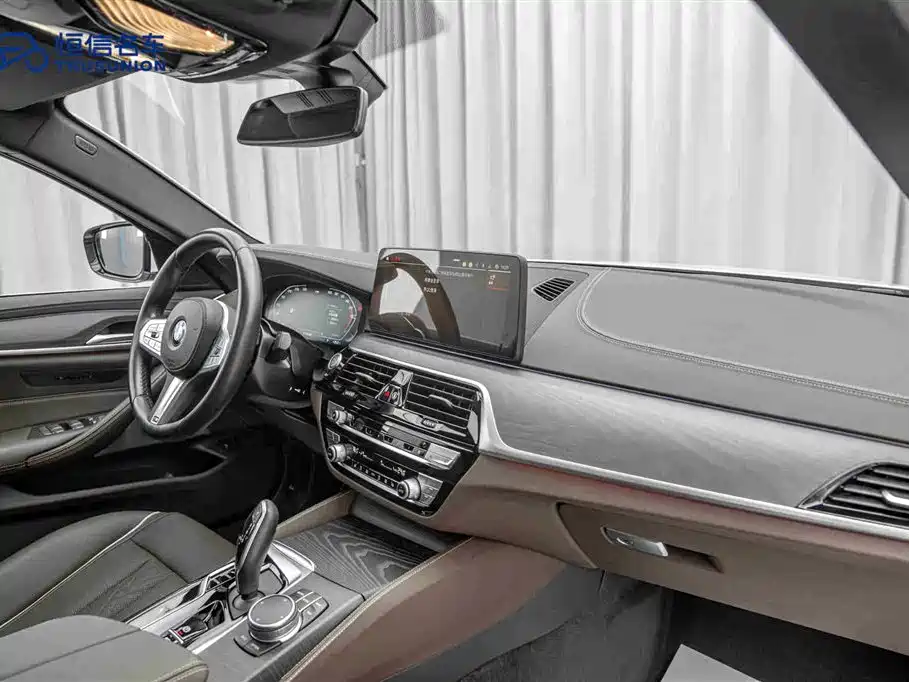 BMW 5 Series 2024 — фото 14
