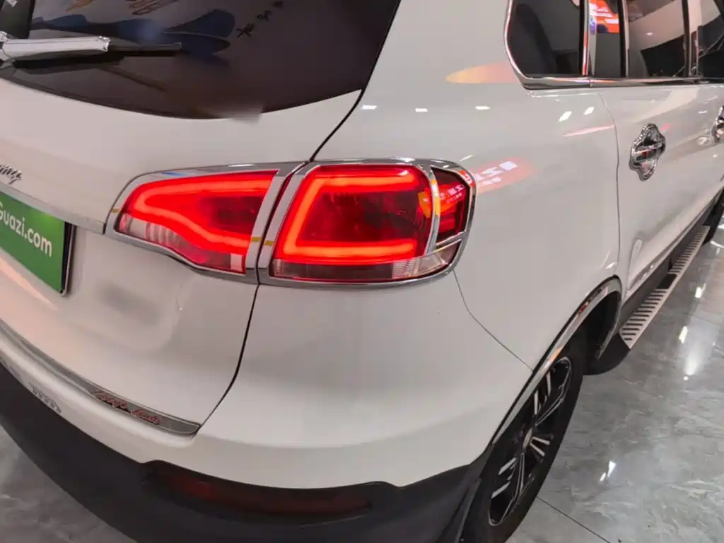Zotye X5 2016 — фото 8