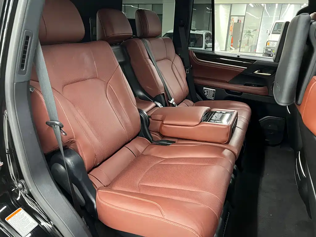 Lexus LX 2022 — фото 14