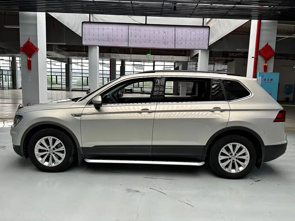 Volkswagen Tiguan L 2019 — фото 4