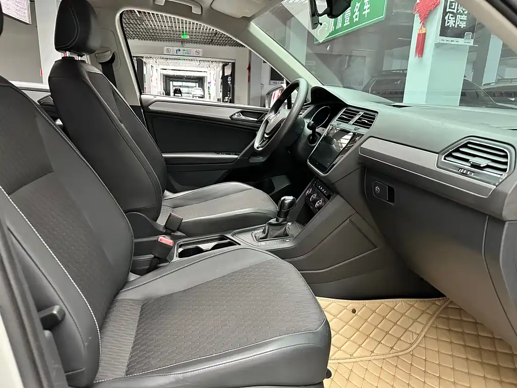 Volkswagen Tiguan L 2019 — фото 8