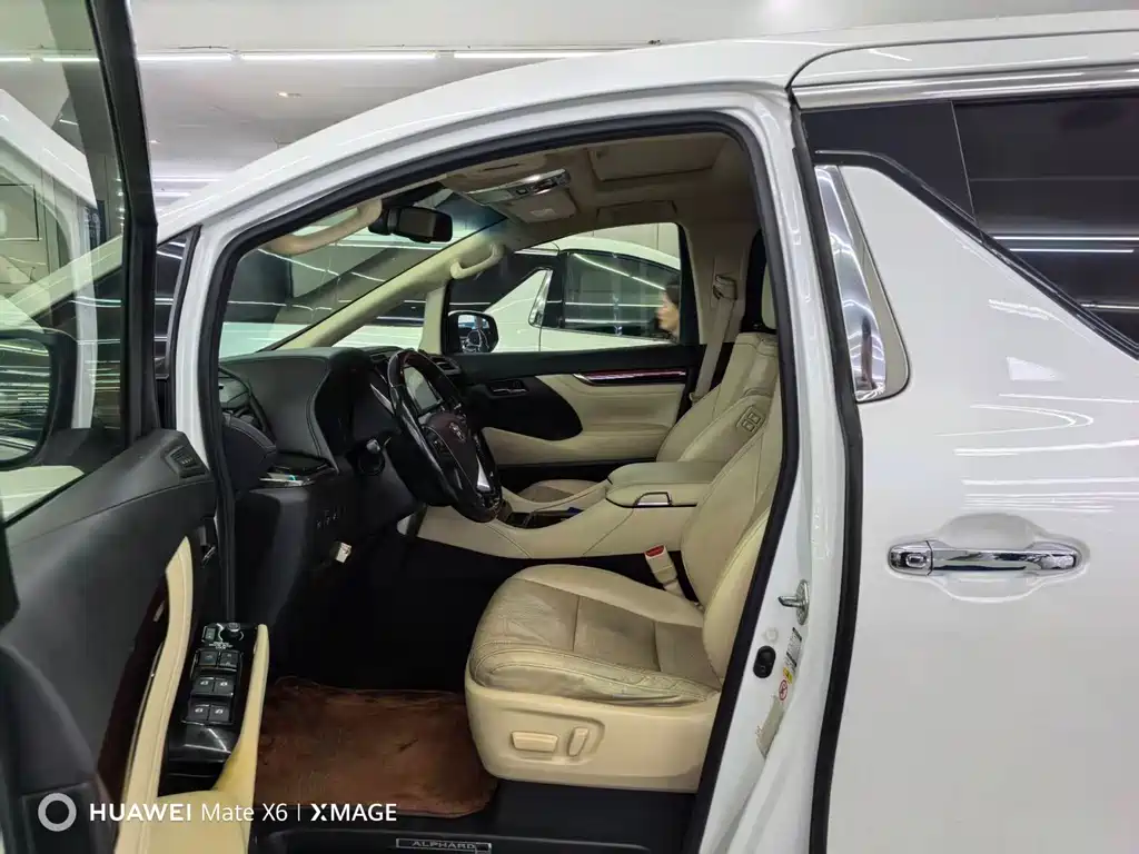 Toyota Alphard 2016 — фото 3