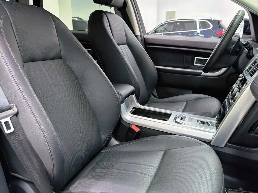 Land Rover Discovery Sport 2019 — фото 9