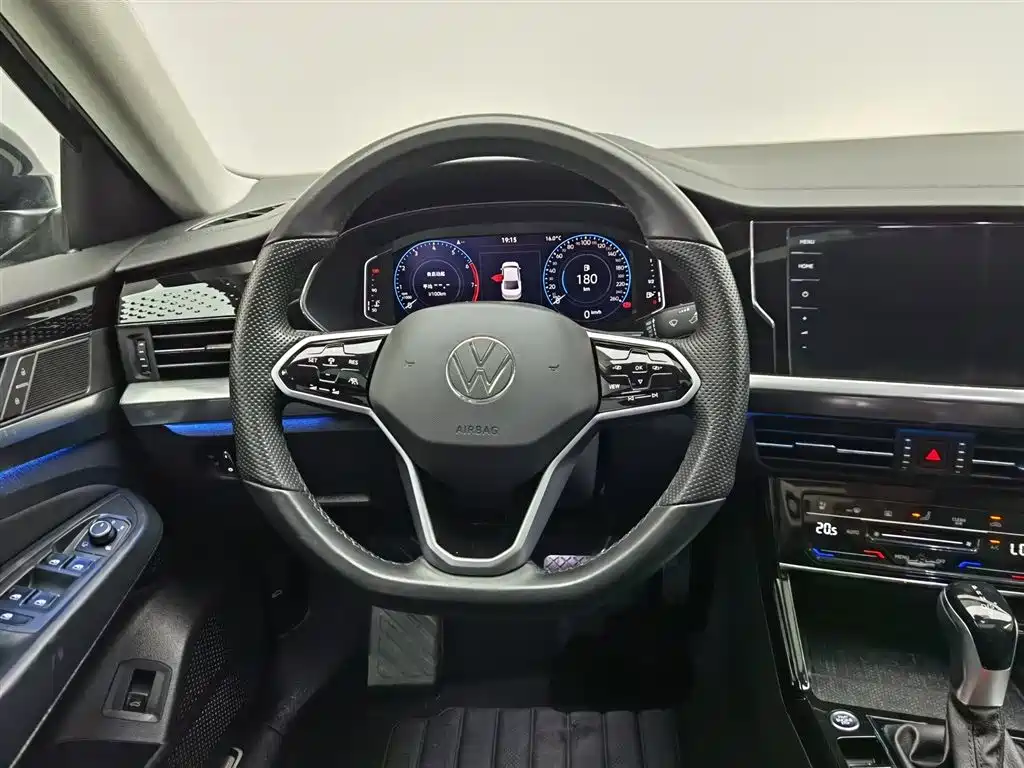 Volkswagen Passat 2023 — фото 11