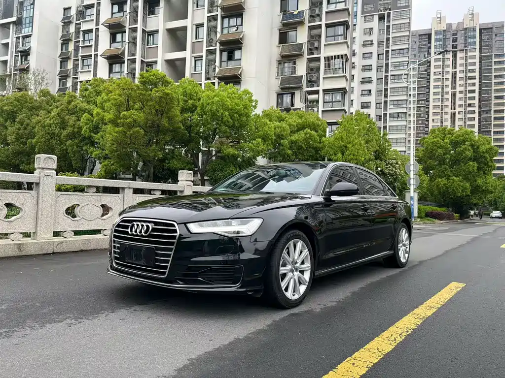 Audi A6L 2018 — фото 1