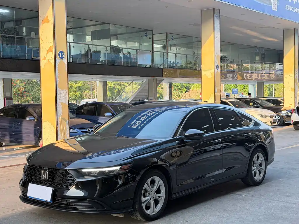 Honda Accord 2023 — фото 1