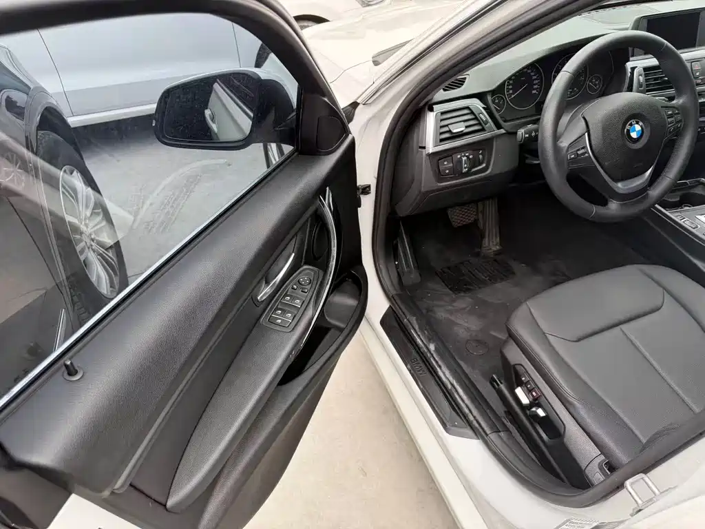 BMW 3 Series 2017