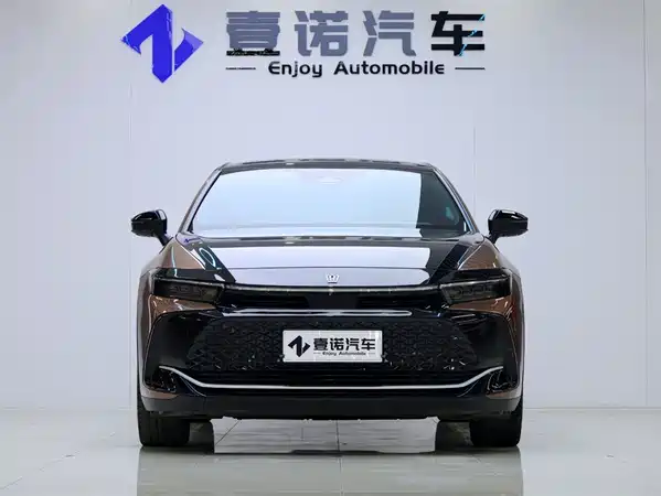Toyota Crownsportcross 2023