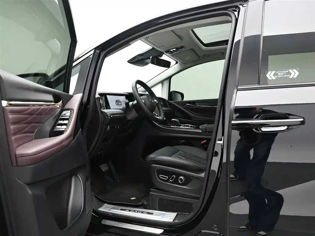 GAC Motor Trumpchi M8 2024 — фото 10