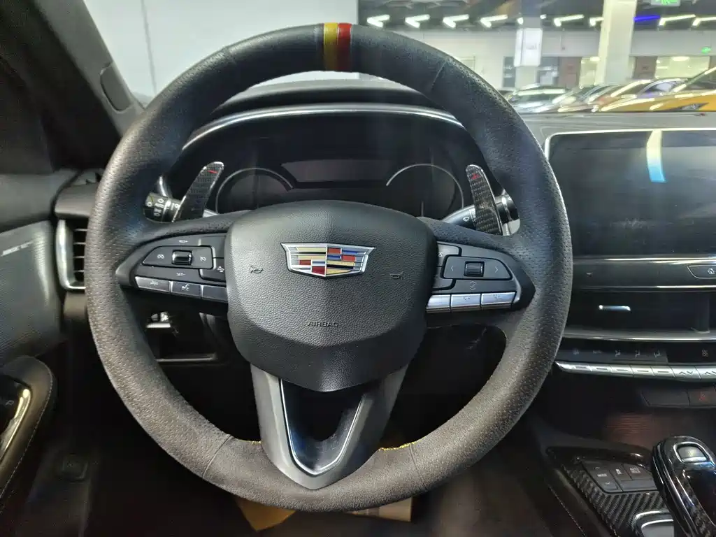 Cadillac CT5 2022 — фото 10