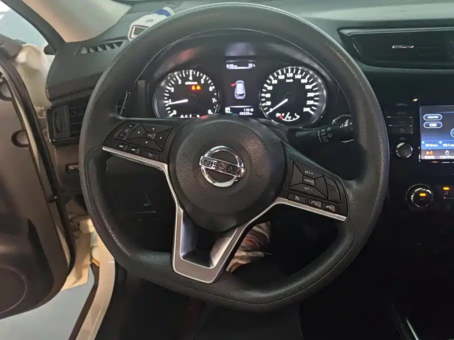 Nissan X-Trail 2018 — фото 15