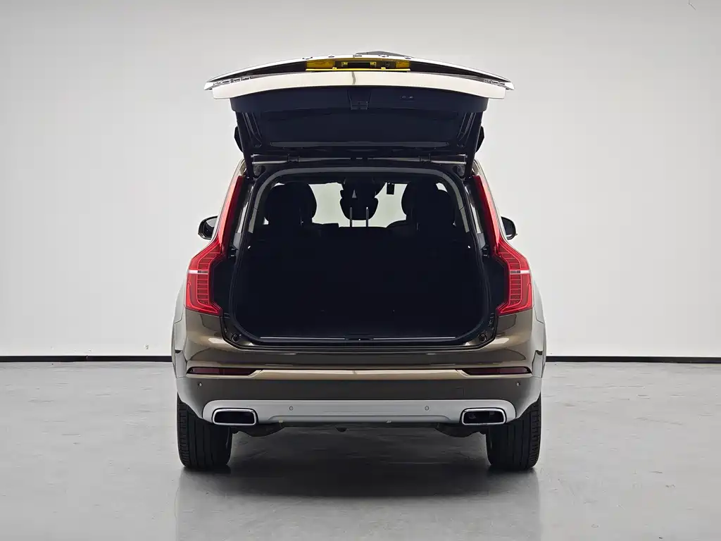 Volvo XC90 2016 — фото 8