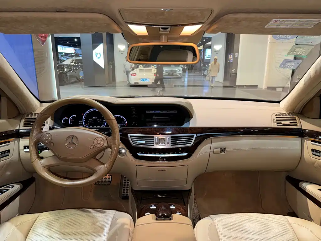 Mercedes-Benz S-Class AMG 2011 — фото 27