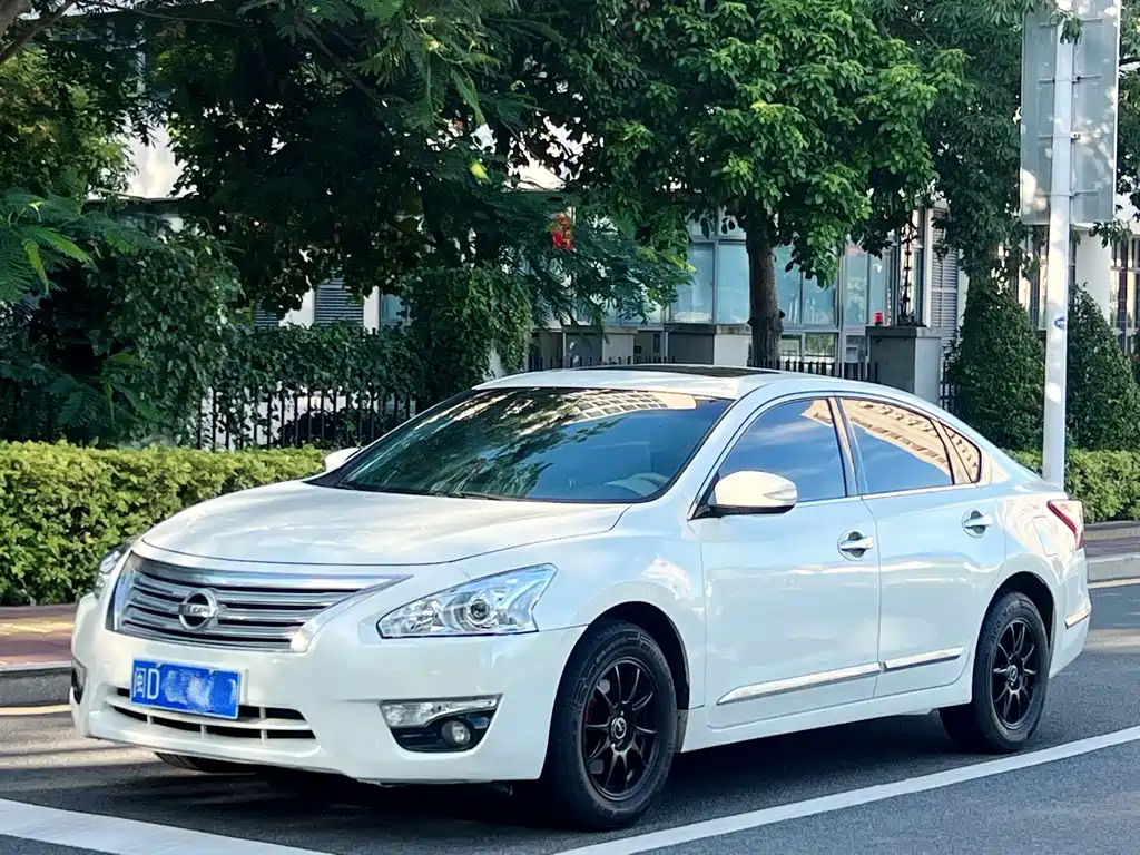 Nissan Teana 2013 — фото 1