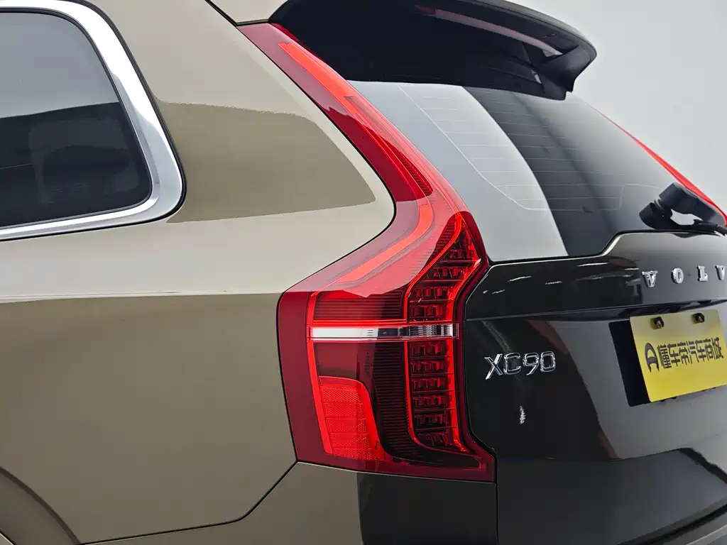 Volvo XC90 2016 — фото 9