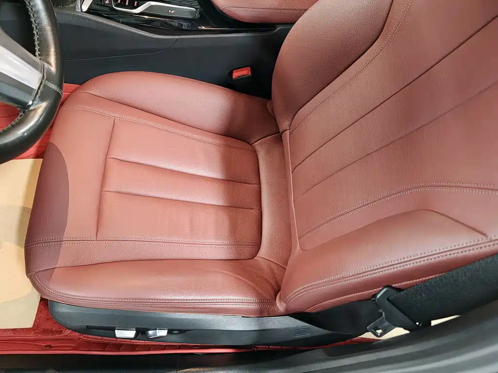 BMW 5 Series 2020 — фото 14