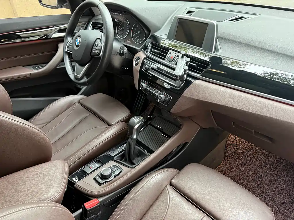 BMW X1 2017 — фото 4
