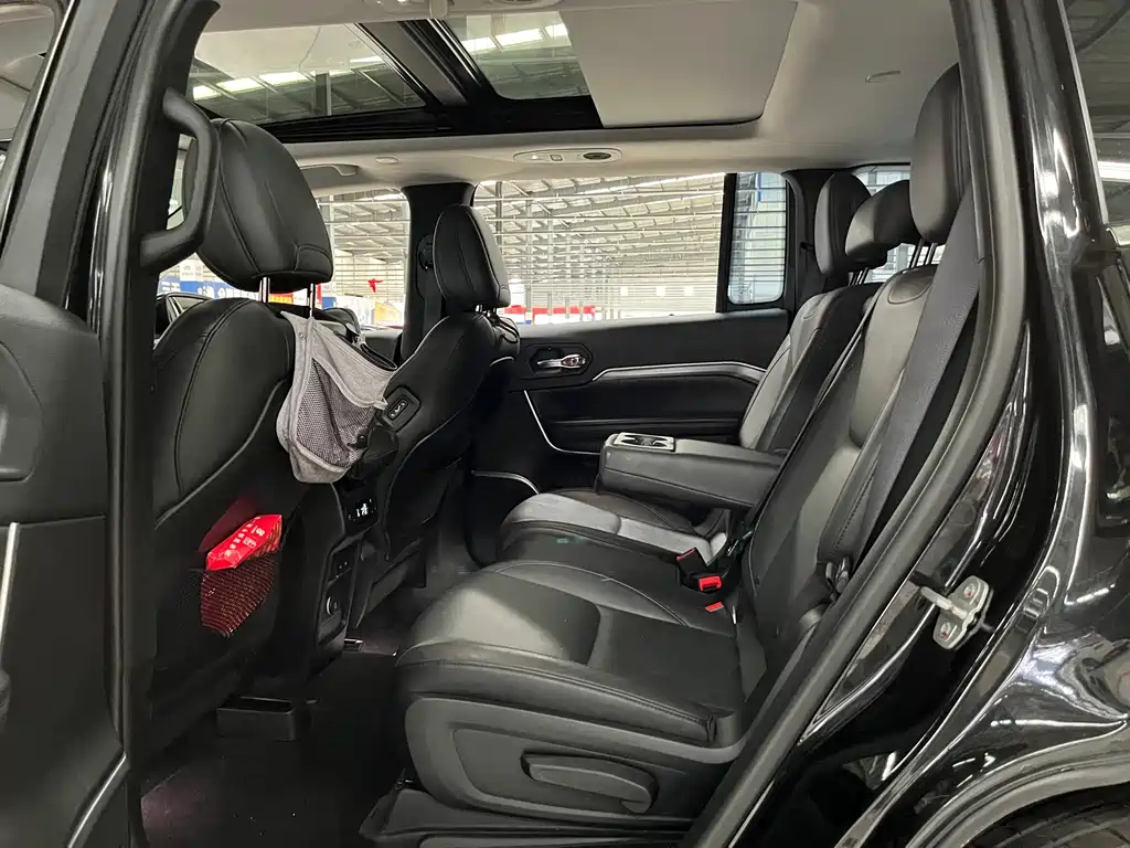 Jeep Grand Commander 2019 — фото 12