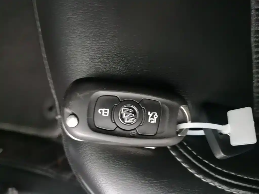 Buick Verano 2015 — фото 9