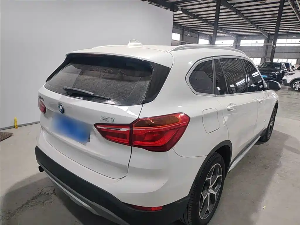 BMW X1 2017 — фото 7