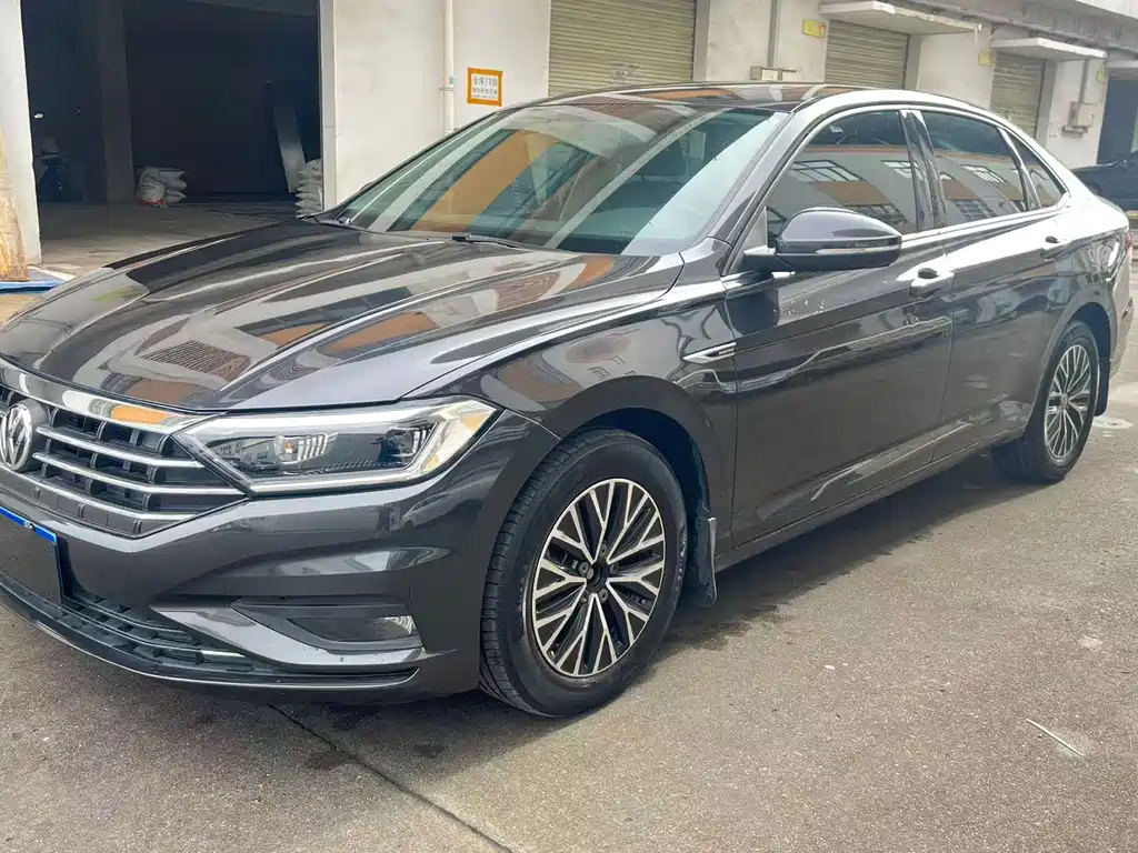 Volkswagen Sagitar 2020