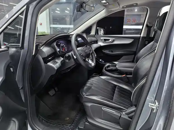 Roewe iMAX8 2023