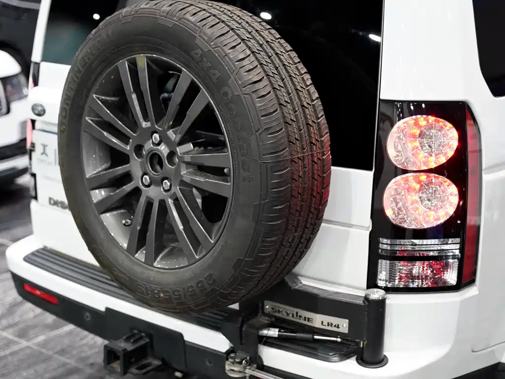 Land Rover Discovery 2016 — фото 8