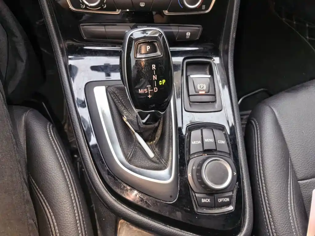 BMW 2 Series Wagon 2018 — фото 15