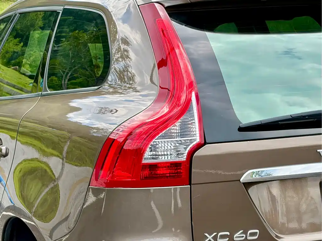 Volvo XC60 2014 — фото 10