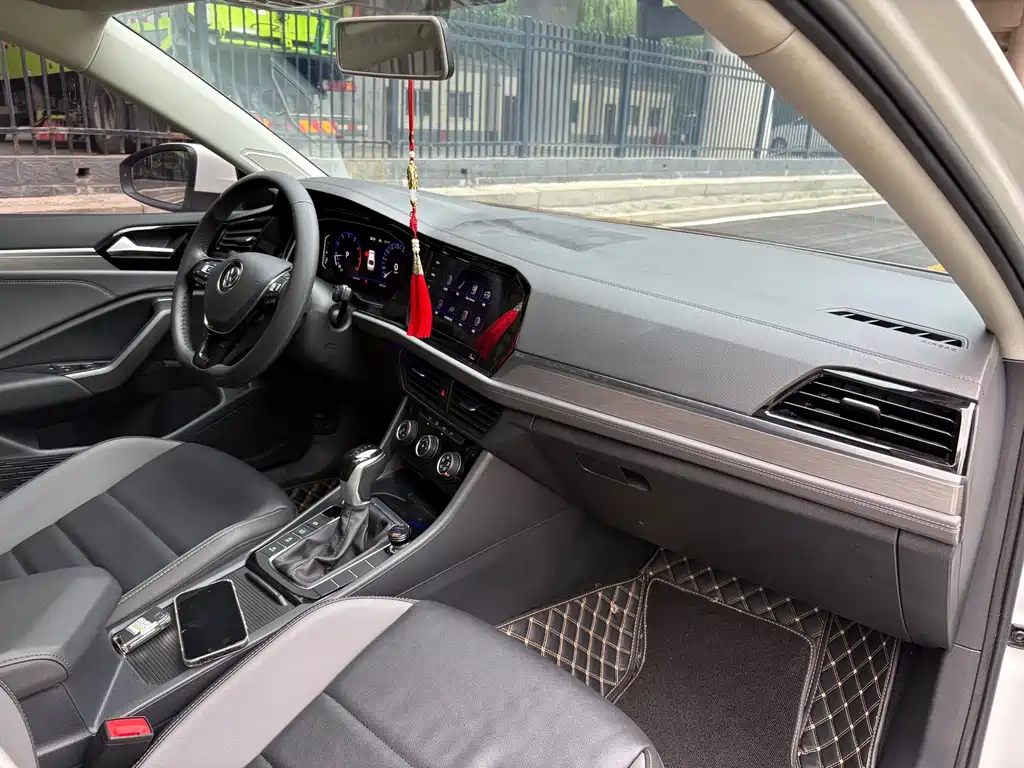Volkswagen Sagitar 2022
