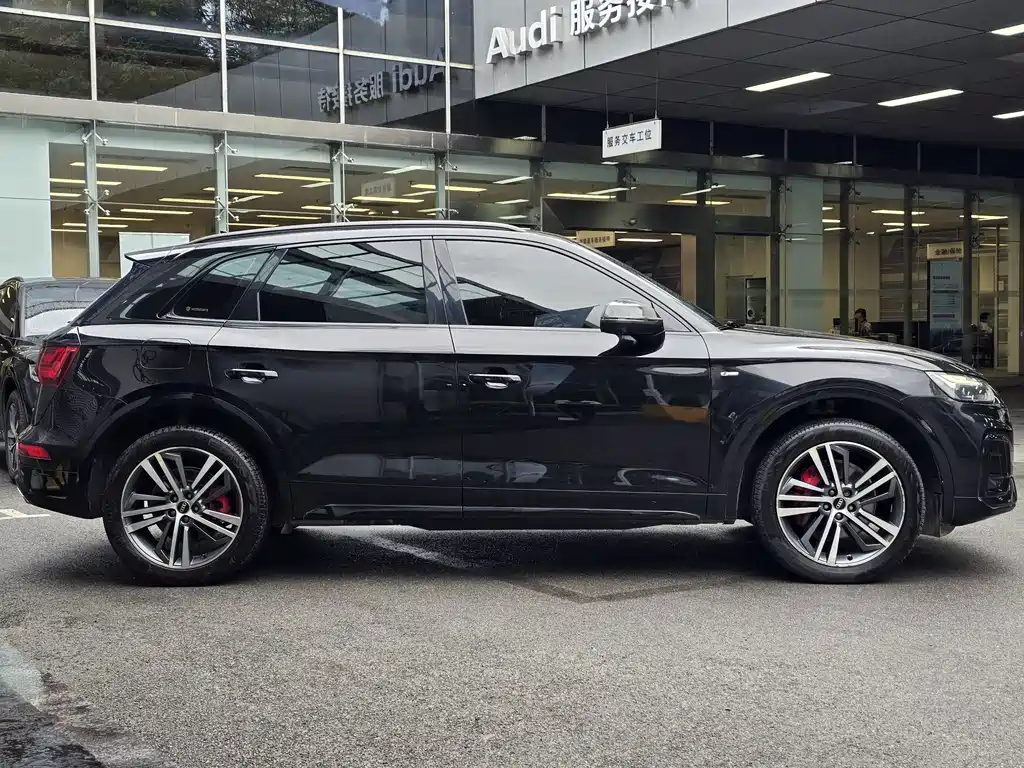Audi Q5L 2022 — фото 4
