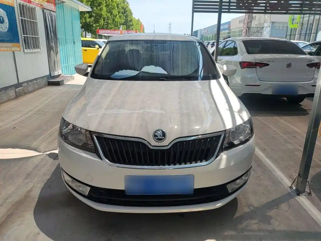Skoda Rapid 2016 — фото 3