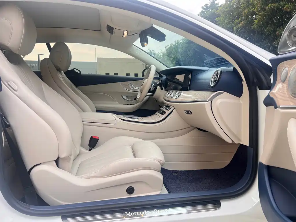 Mercedes-Benz E-Class 2020 — фото 17