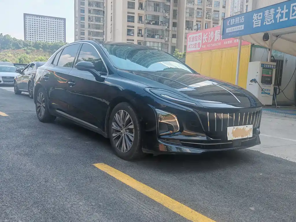 Hongqi E-QM5 2022 — фото 3