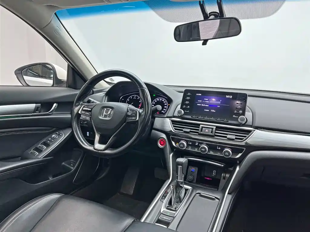 Honda Inspire 2019 — фото 22