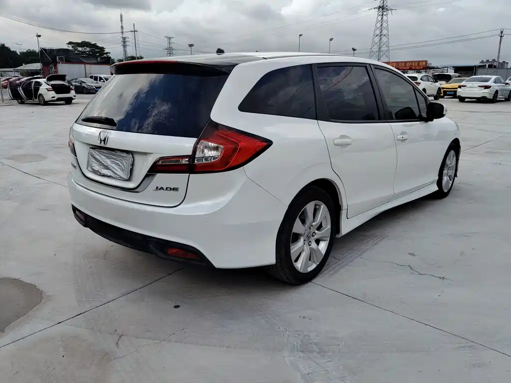 Honda Jade 2016 — фото 4