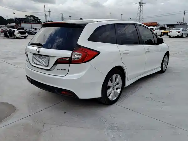 Honda Jade 2016