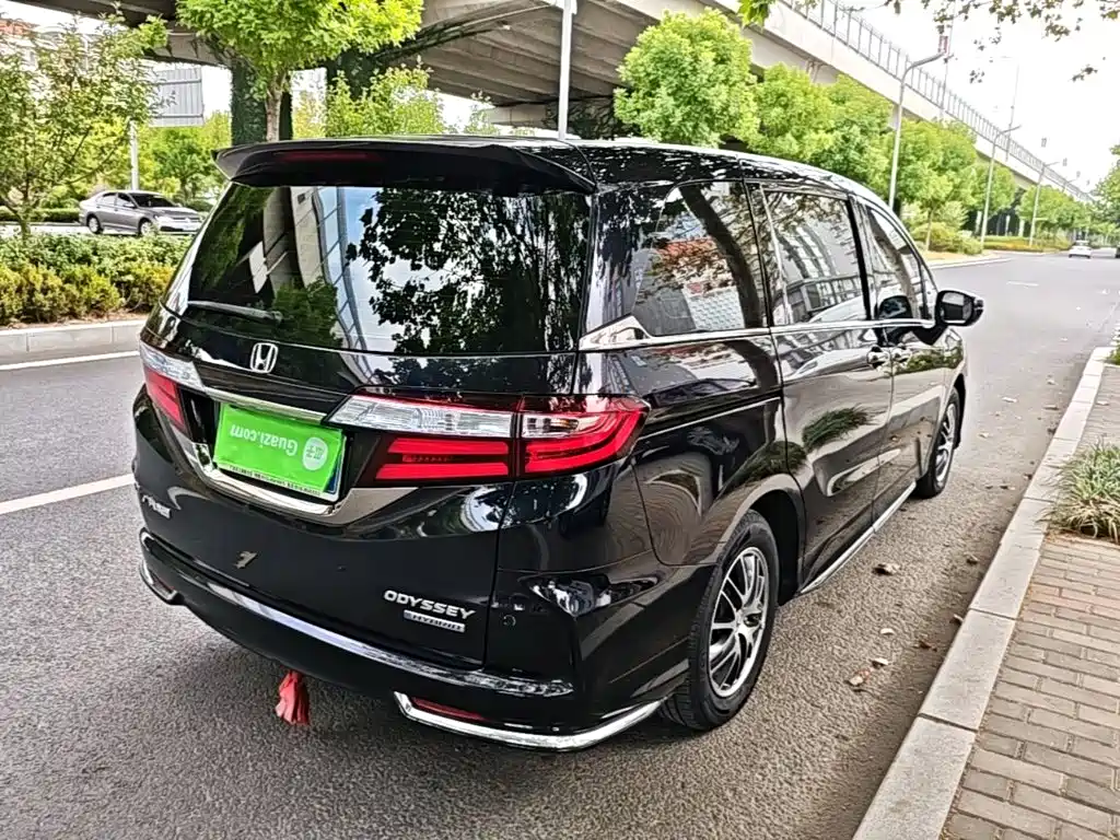 Honda Odyssey 2021 — фото 7