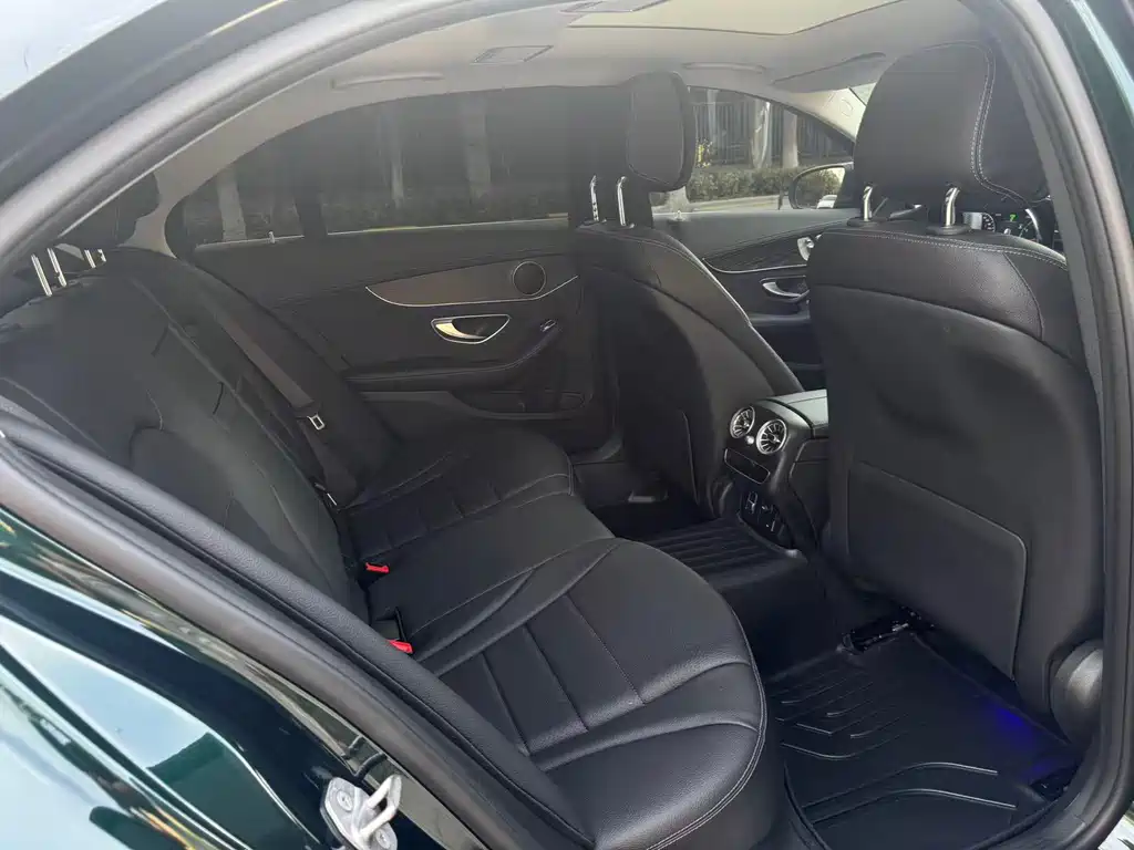 Mercedes-Benz C-Class 2021 — фото 11
